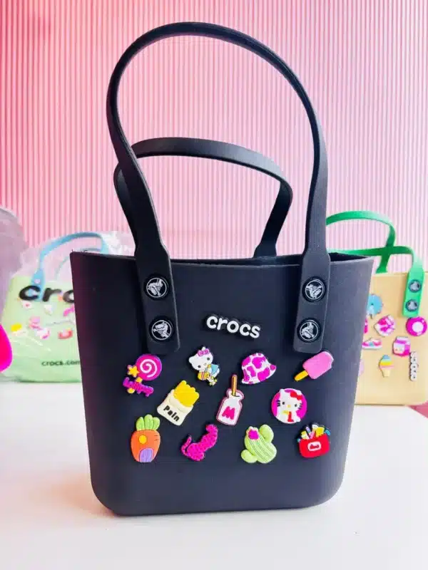 Crocs Medium Beach Bag – Stylish Silicone Tote with Charms - Image 6