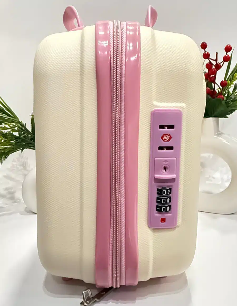 Cute Bear 3D Vanity Case with Lock - Image 3