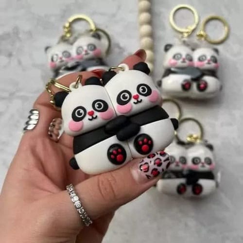 Panda hug keychain - Image 2
