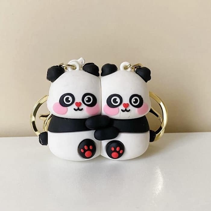 Panda hug keychain - Image 3