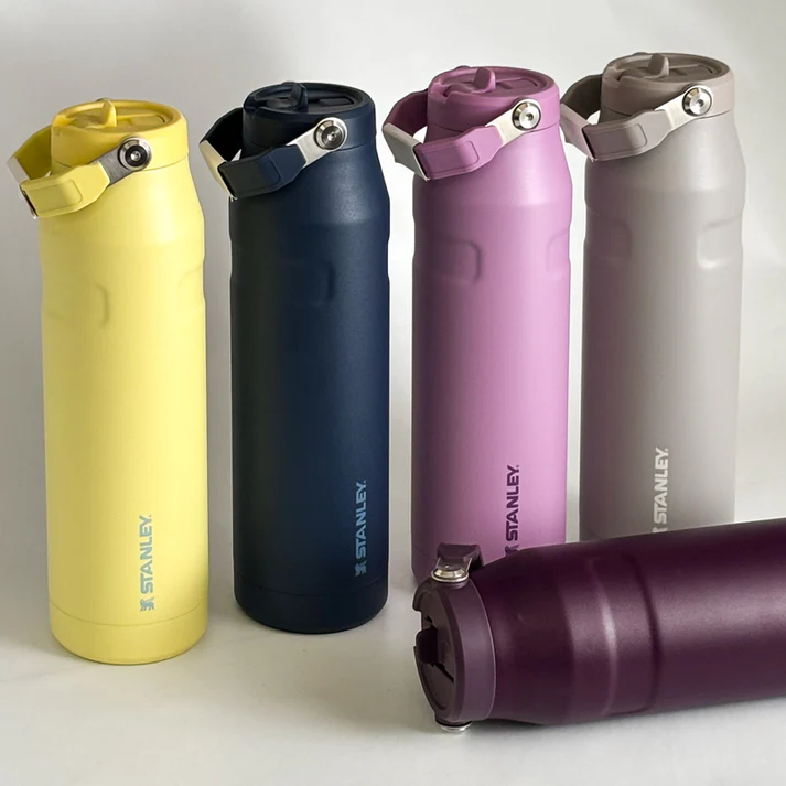 Stanley 24oz | IceFlow™ Bottle with Flip Straw Lid - Image 3
