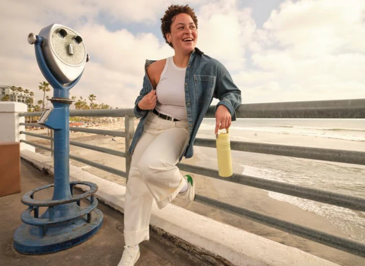 Stanley 24oz | IceFlow™ Bottle with Flip Straw Lid - Image 15