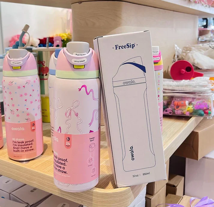 Owala FreeSip Bottle - Pink Bow - Image 4